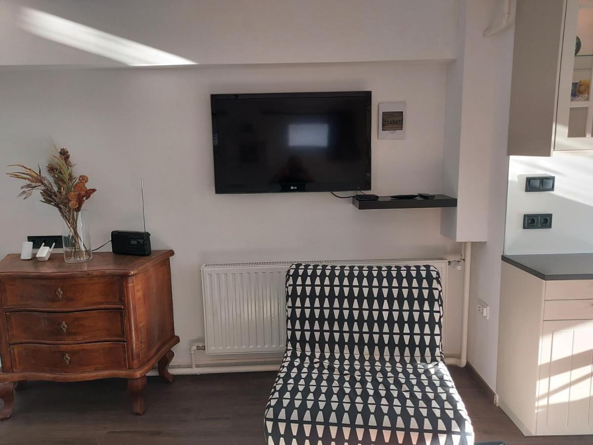 2+2Szemelyes Apartman Kerttel Szekesfehervar Exterior photo