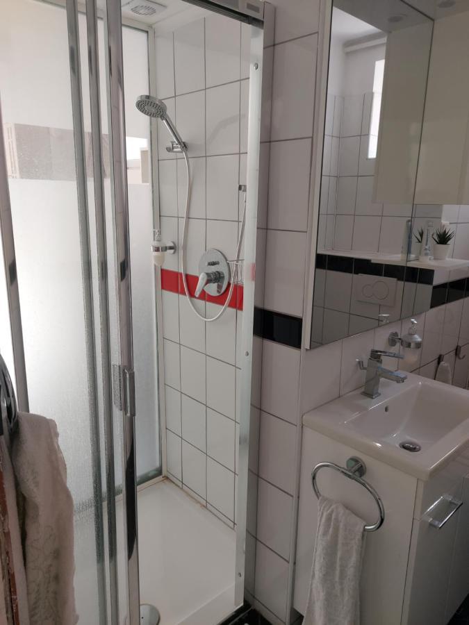 2+2Szemelyes Apartman Kerttel Szekesfehervar Exterior photo