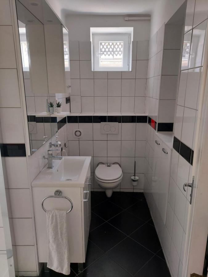 2+2Szemelyes Apartman Kerttel Szekesfehervar Exterior photo