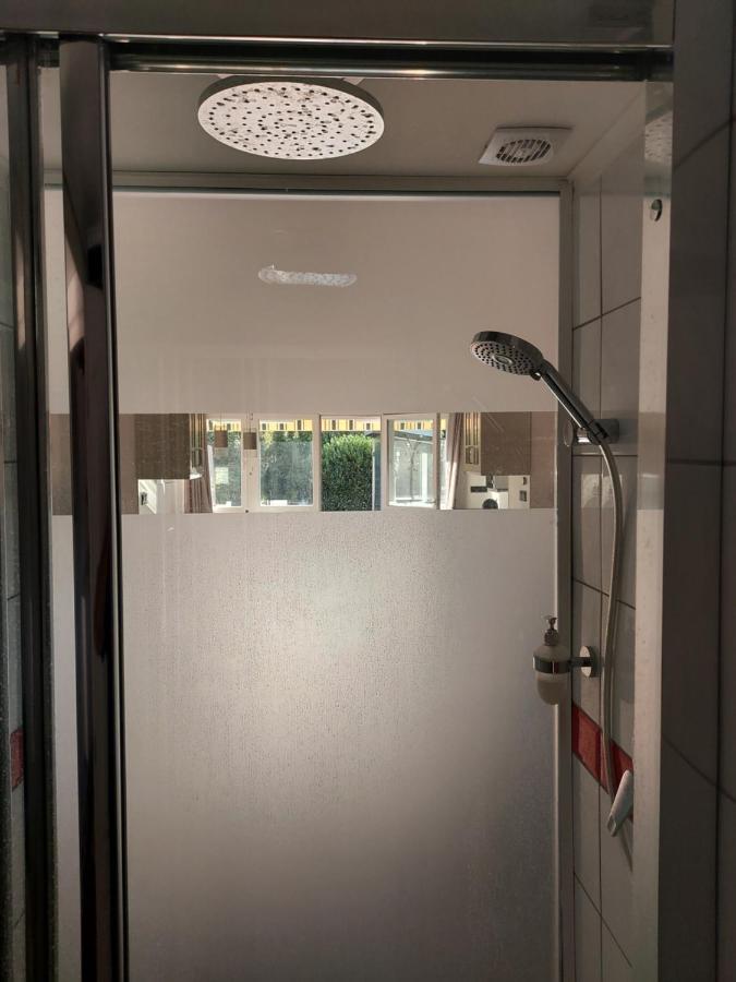 2+2Szemelyes Apartman Kerttel Szekesfehervar Exterior photo